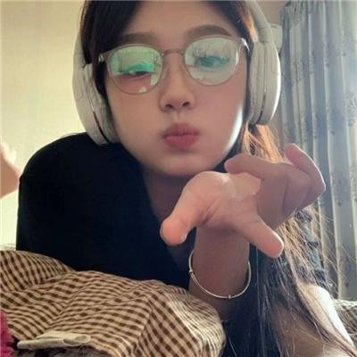 两个玛吉·摩尔